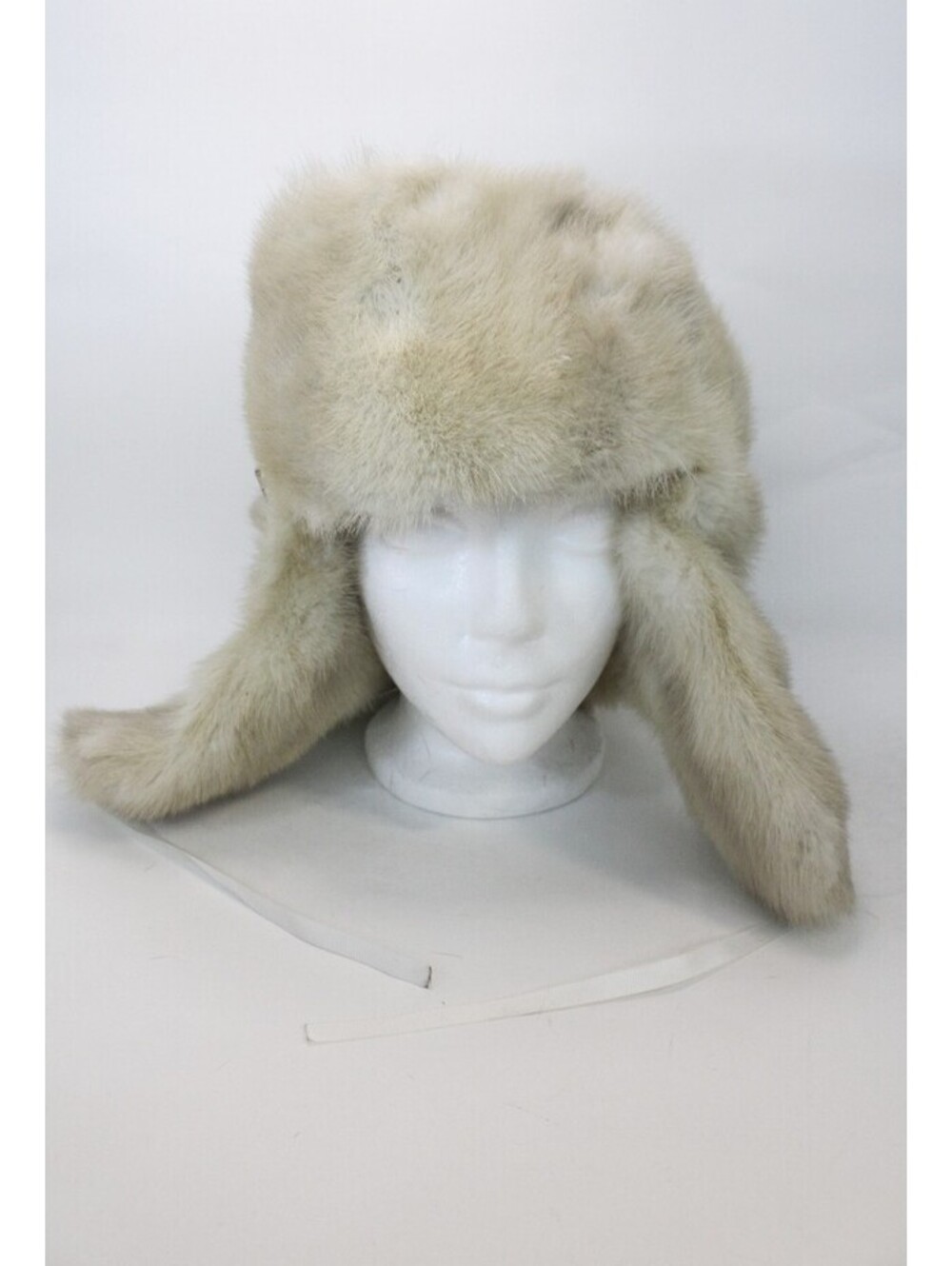 SCRAP ITEM: CANADIAN PEARL MINK FUR HAT CAP SIZE N/A